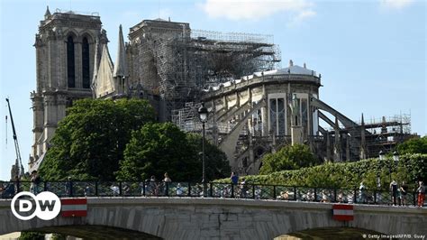 Notre Dame Celebra Su Primera Misa Tras El Incendio DW 15 06 2019