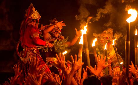 One Of The Best Kecak And Fire Dance Performances In Bali Tanah Gajah Ubud