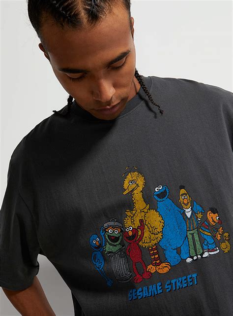 Sesame Street T Shirt Le 31 Shop Men S Printed And Patterned T Shirts Online Simons