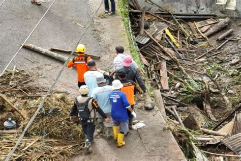 Update Jumlah Korban Meninggal Dunia Akibat Banjir Lahar Dingin Di