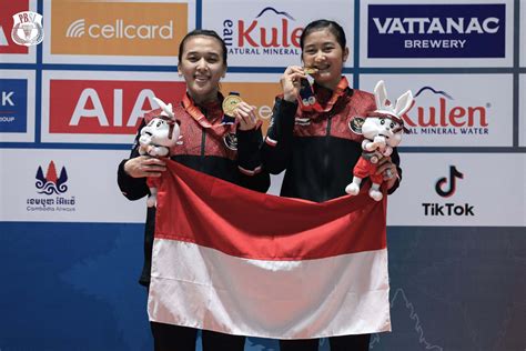 Badminton Indonesia On Twitter Ana Tiwi Dan Rachel Trias Dari Ganda