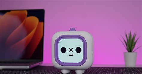 Tecnoneo El Pomodoro Bot Diy Es Un Robot Compacto Que Reposa Sobre El