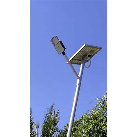 Iysert Watt Semi Integrated Solar Street Light Metal At Rs In