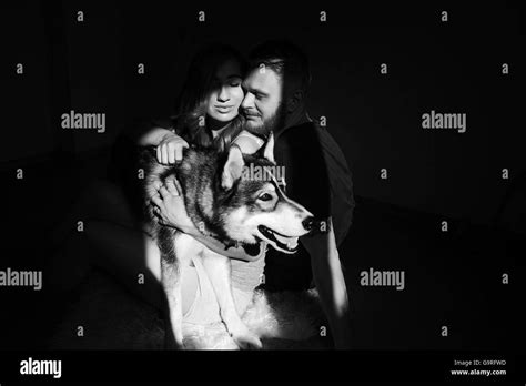 husband and pregnant wife Stock Photo - Alamy