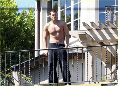 Tom Brady Joins Entourage Is Shirtless Photo 1768231 Bridget