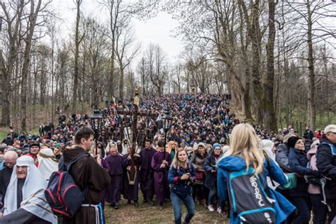 Misteria Wielkiego Pi Tku Poranny S D U Kajfasza Dekret Pi Ata