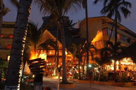 Las Palmas Beach Resort Cheap Vacations Packages | Red Tag Vacations