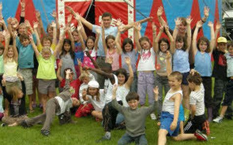 MJC 80 enfants s initient aux arts du cirque Le Télégramme