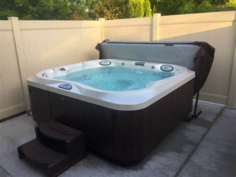 Everything You Need To Know About Salt Water Hot Tubs Twin City Jacuzzi