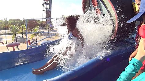 Strange Ki Onda Water Slide At Veneza Water Park Youtube