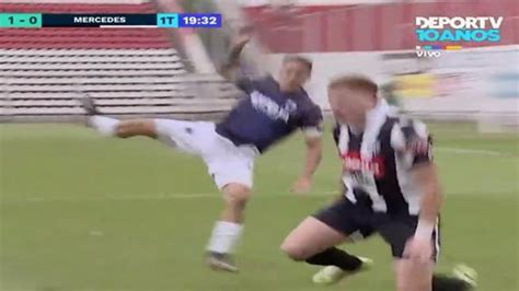 Il Calciatore Subisce Una Lesione Brutale Ecco Il Video Corriere Tv