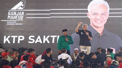 Kampanye Di Kendal Jawa Tengah Ganjar Kenalkan KTP Sakti BLT Bansos