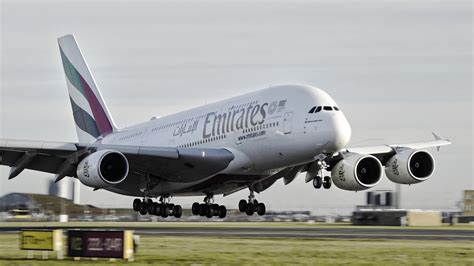 EXTREME CLOSE UP Emirates Airbus A380 "SUPER JUMBO" Landing at ...