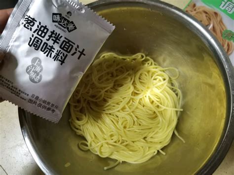 葱油拌面怎么做葱油拌面的做法茜家手作豆果美食