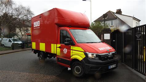 London Fire Brigade Man Luton De Vsn Peter Murch Flickr