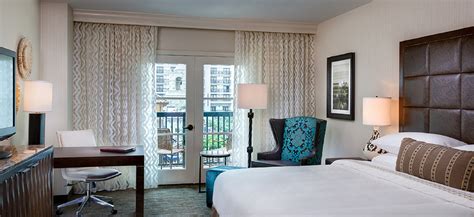 Grapevine Hotel Rooms & Suites | Gaylord Texan Resort