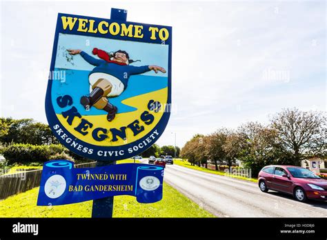 Skegness Town Lincolnshire Gb Uk England Welcome Sign Skegness Sign
