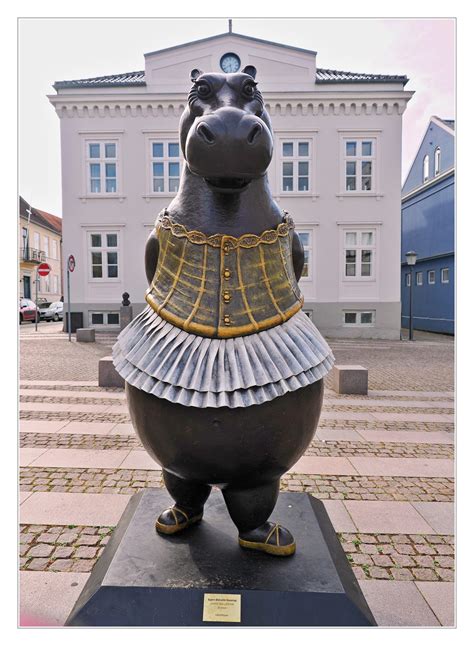 Galleri Hippo Ballerina