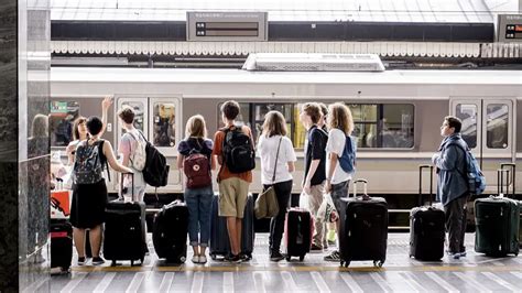 Where To Store Your Luggage In Train Stations Airports And For Free In