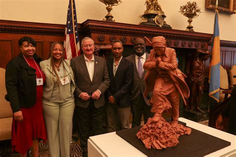 New Harriet Tubman Statue Design Chosen For Philadelphia City Hall ...