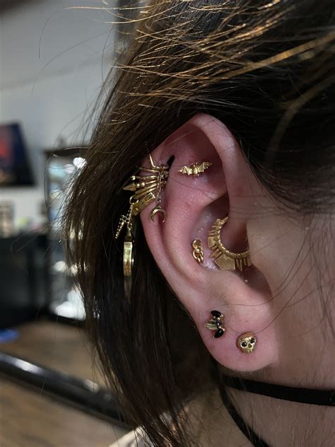 Fresh faux rook and first lobe repiercings! : piercing