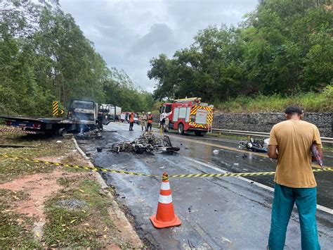 A Gazeta Acidente Morte Na Br Envolveu Um Guincho E Dez