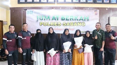 Bakti Sosial Jumat Berkah Polres Sabang Bersama Bsi Bagikan Sembako