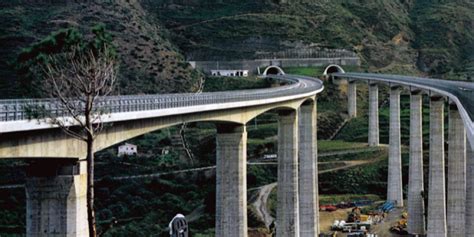 Autostrade Via All Ispezione Di Ponti E Viadotti Della Messina Palermo