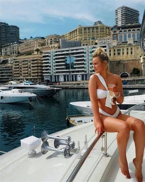 Hot Sexy Georgia Townend Bikini Pics