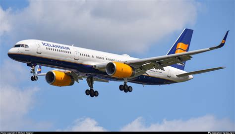 TF ISV Icelandair Boeing 757 256 WL Photo By Michael Rozanov ID