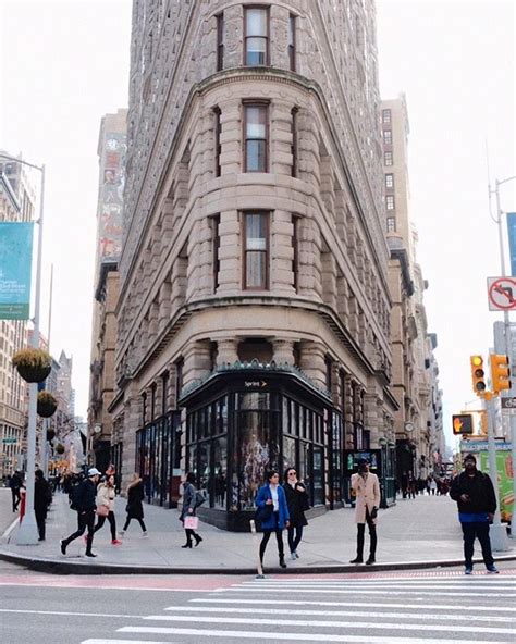 Flatiron Building New York New York Photo Via Groveandbleecker