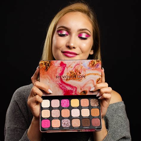 Revolutuion Forever Flawless Eyeshadow Palette Szemhéjpúder Paletta