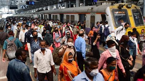 Mumbai Local Trains See Surge In Passengers 37 Million Commute Everyday Mumbai News