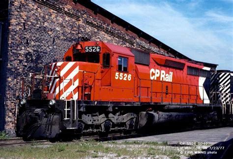 CP 5526 AT WINDSOR, ON.