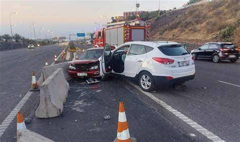 Un Accidente Para La Autopista Tf 5