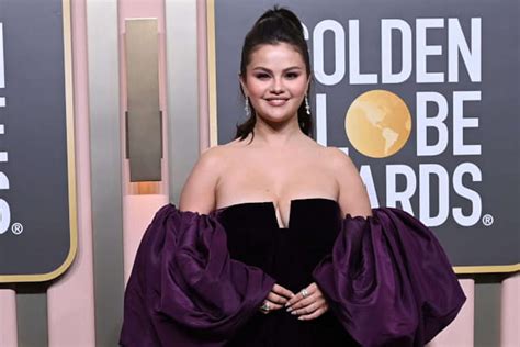 Selena Gomez En Robe Bustier