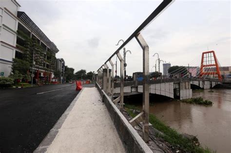 Roboh Diterjang Banjir PUPR Bangun Jembatan Darurat Di Martapura