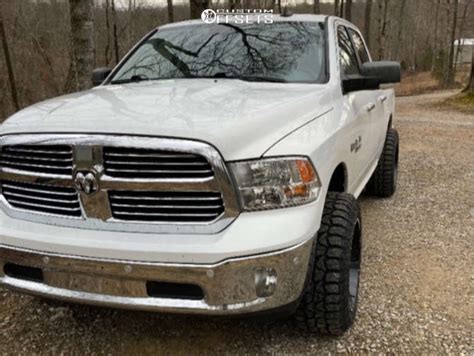 2016 Ram 1500 With 20x12 44 Moto Metal Mo970 And 33 12 5r20 Federal Xplora Rt And Leveling Kit