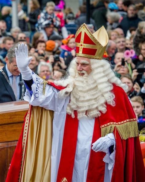 Intocht Sinterklaas Basisschool De Boschuil