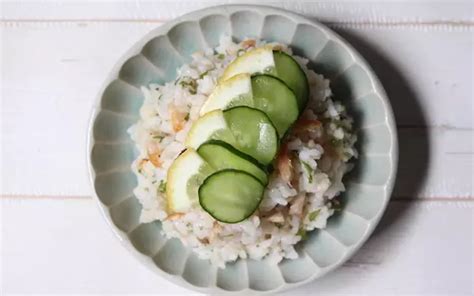 魚嫌いの子もパクパク食べられる「鮭ときゅうりのさっぱり混ぜご飯」【今日の時短ごはん Vol24】 E・レシピ 12ページ