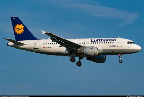 D Aila Lufthansa Airbus A Photo By Niclas Rebbelmund