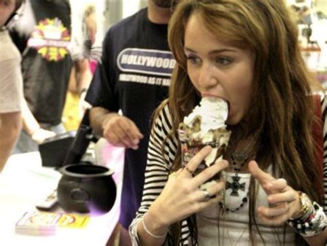 Miley Cirus Eat Miley Cyrus Eating Pictures