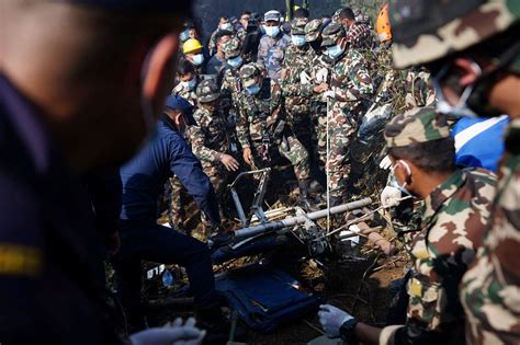 En Im Genes Decenas De Muertos Deja El Peor Accidente A Reo De Nepal