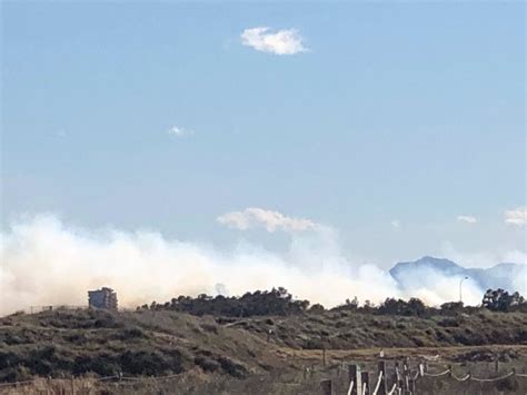 Cinco edificios evacuados y tres personas atendidas por inhalación de