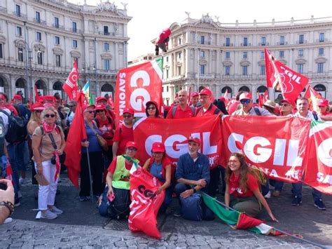 Lavoro Cgil Liguria Unica Regione Del Nord Dove Aumento Gli