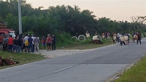 Bentrok Di Dayun Siak Pihak PT DSI Bawa Sajam 3 Pekerja Kebun Dasrin