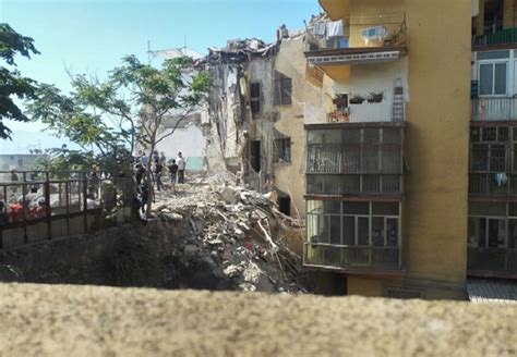 Torre Annunziata Crollo Palazzina Il Sindaco Tragedia Immane