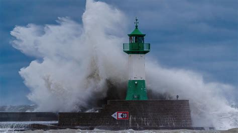 Extremwetter Herbst Orkane St Rme Und Sturmfluten In Europa Und