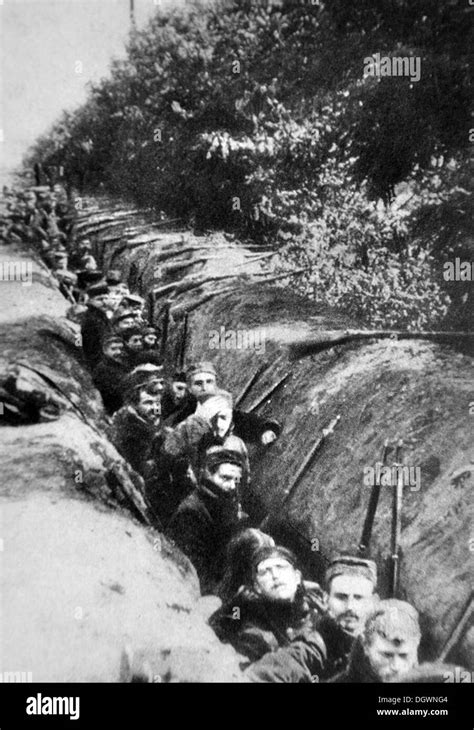 Wwi Trenches Black And White Stock Photos And Images Alamy