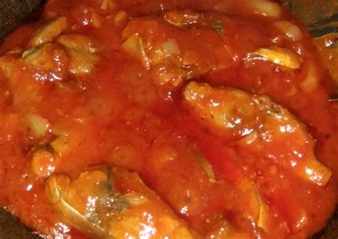 Resep Tongkol Saus Tomat Pedas Oleh Mama Dzizi Cookpad